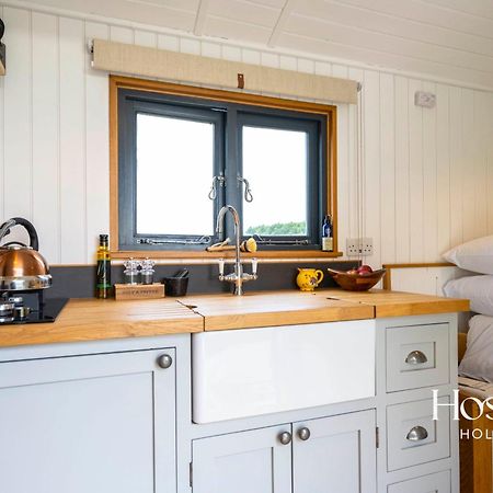 One Of A Kind Shepherds Hut With Incredible Views Villa Thame Exterior photo