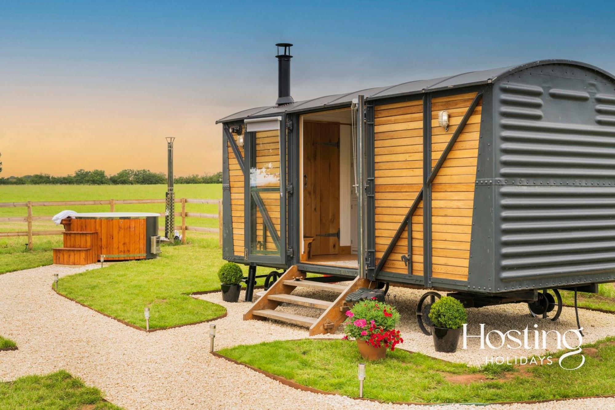 One Of A Kind Shepherds Hut With Incredible Views Villa Thame Exterior photo