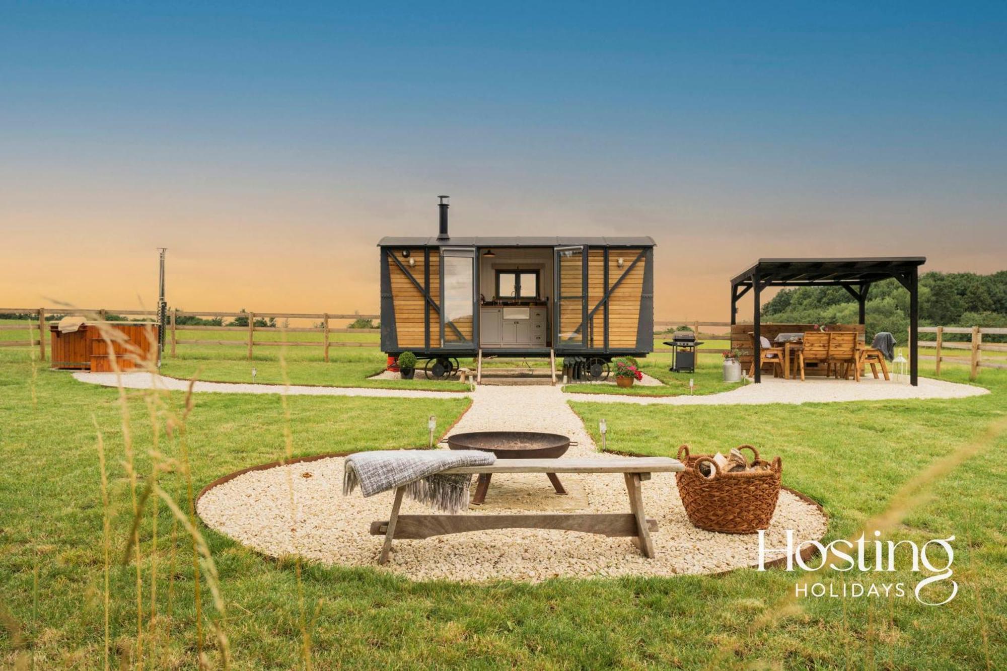 One Of A Kind Shepherds Hut With Incredible Views Villa Thame Exterior photo